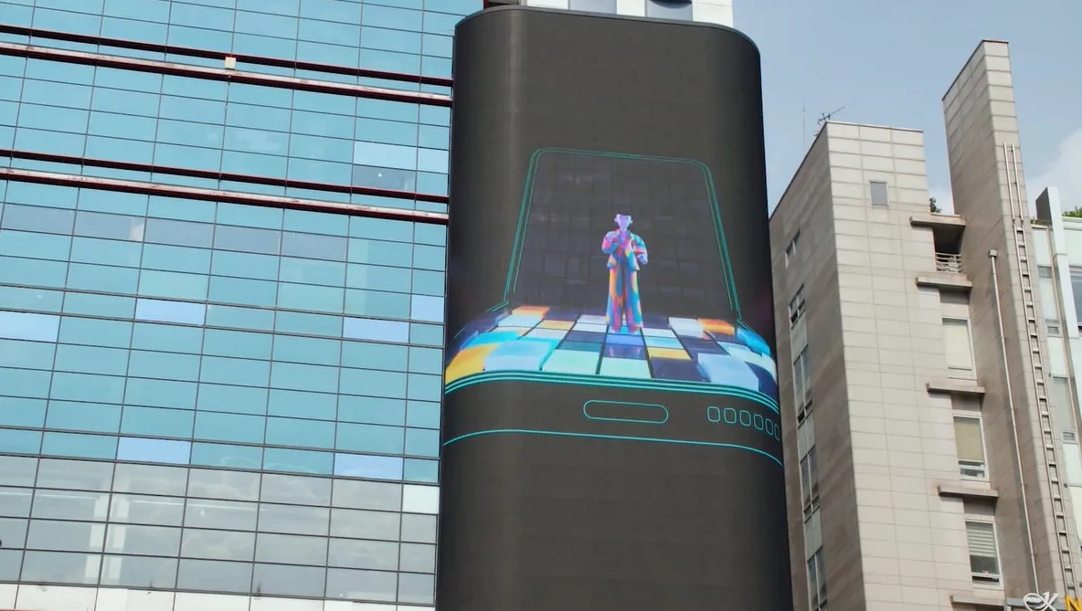 Samsung Galaxy opened a promotional video in Seoul (Samsung)