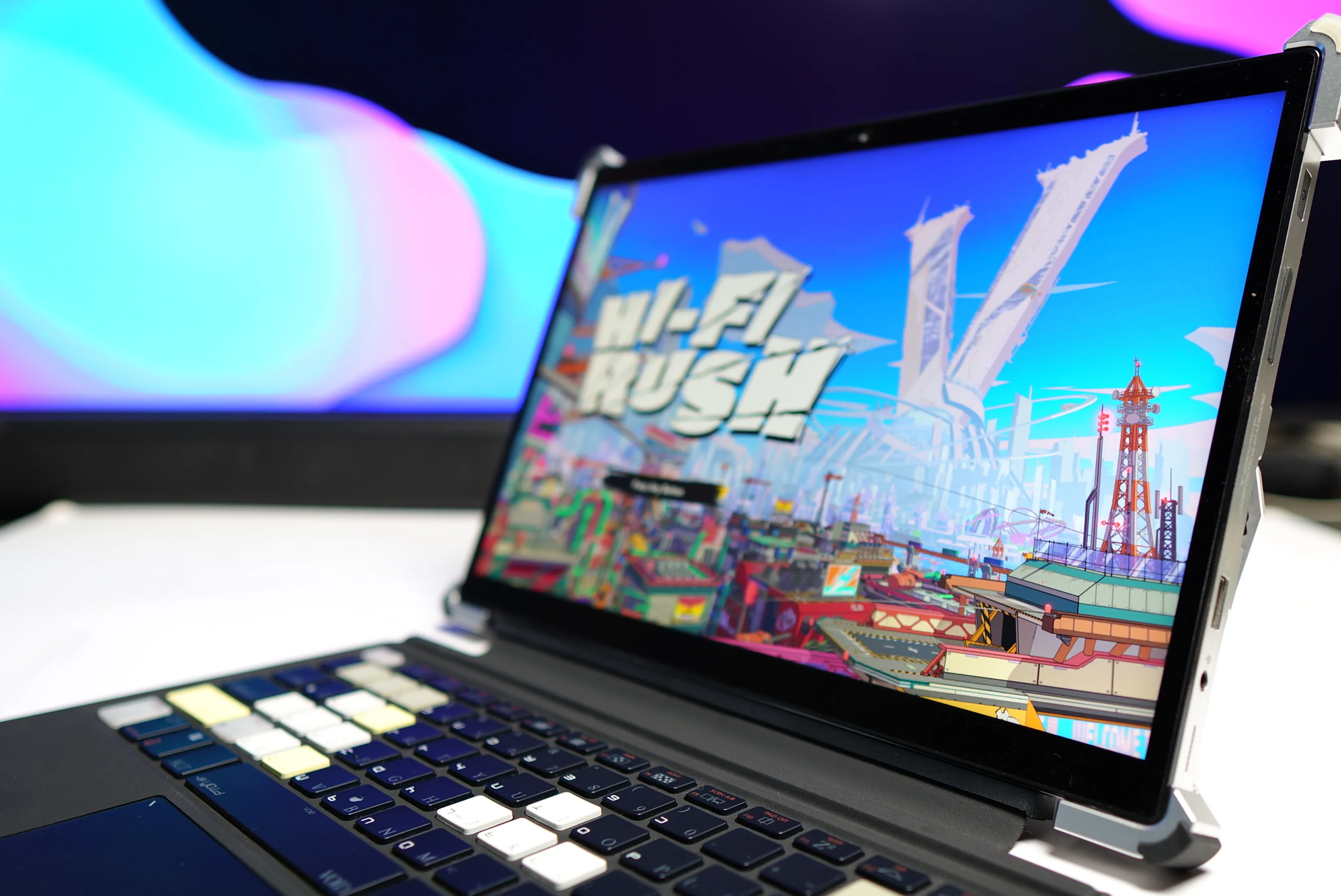 ROG Flow Z13 ACRNM features a 13.4-inch screen with vivid and accurate color reproduction.